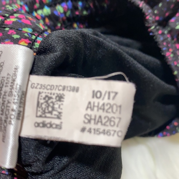 Adidas sports shorts - Picture 4 of 7